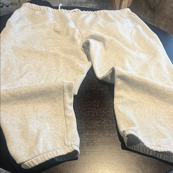 SKIMS Pants - SKIMS light gray sweat pant. Size 4X. Good used condition.